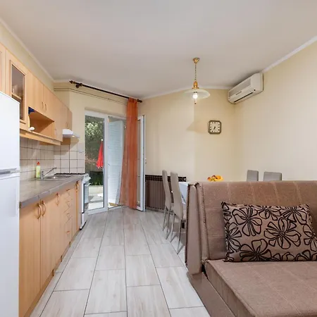 Apartament With Parking Space Punat, Krk - 24854 *